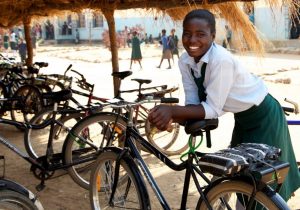 Collecte de fond pour les enfants et leur accès à l'éducation. Photo : World Bicycle Relief